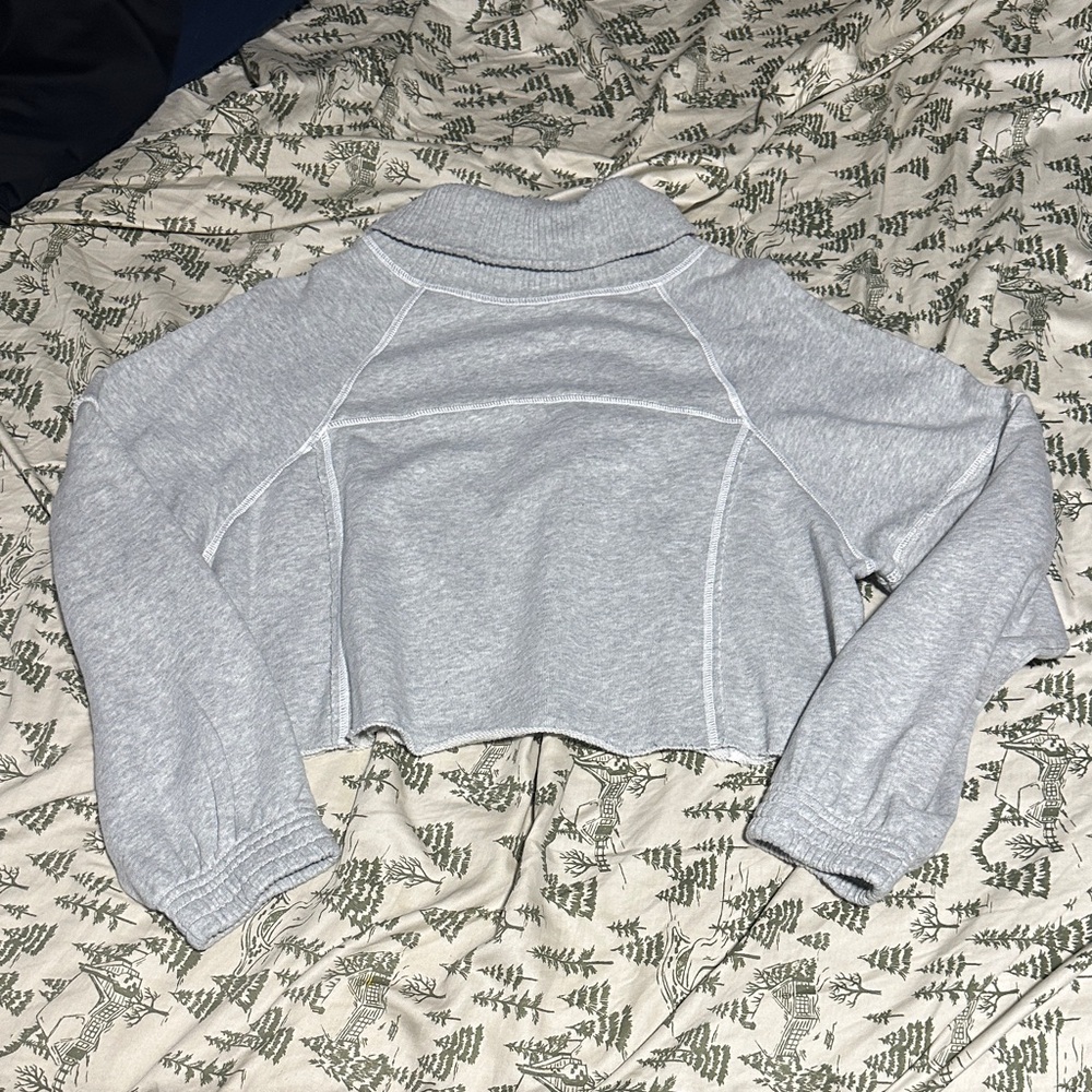 Women’s Cropped Sweatshirt